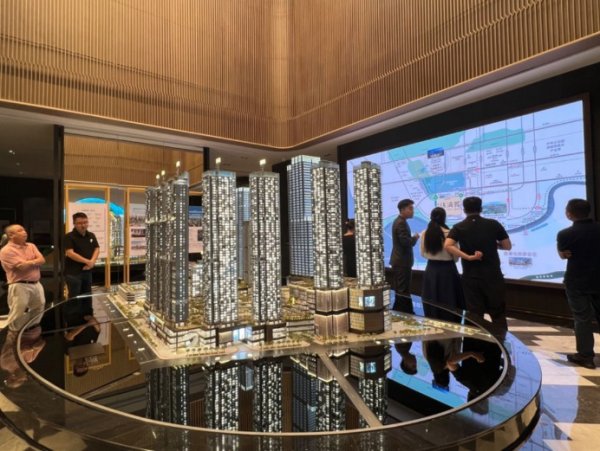 金御优配 楼市新政刷屏！“连夜转定金 一大早订房”